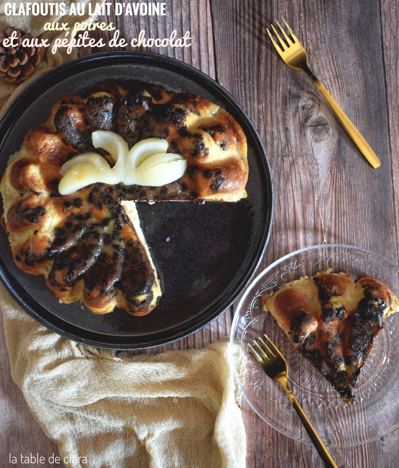 Clafoutis au lait d'avoine aux poires et aux pépites de chocolat