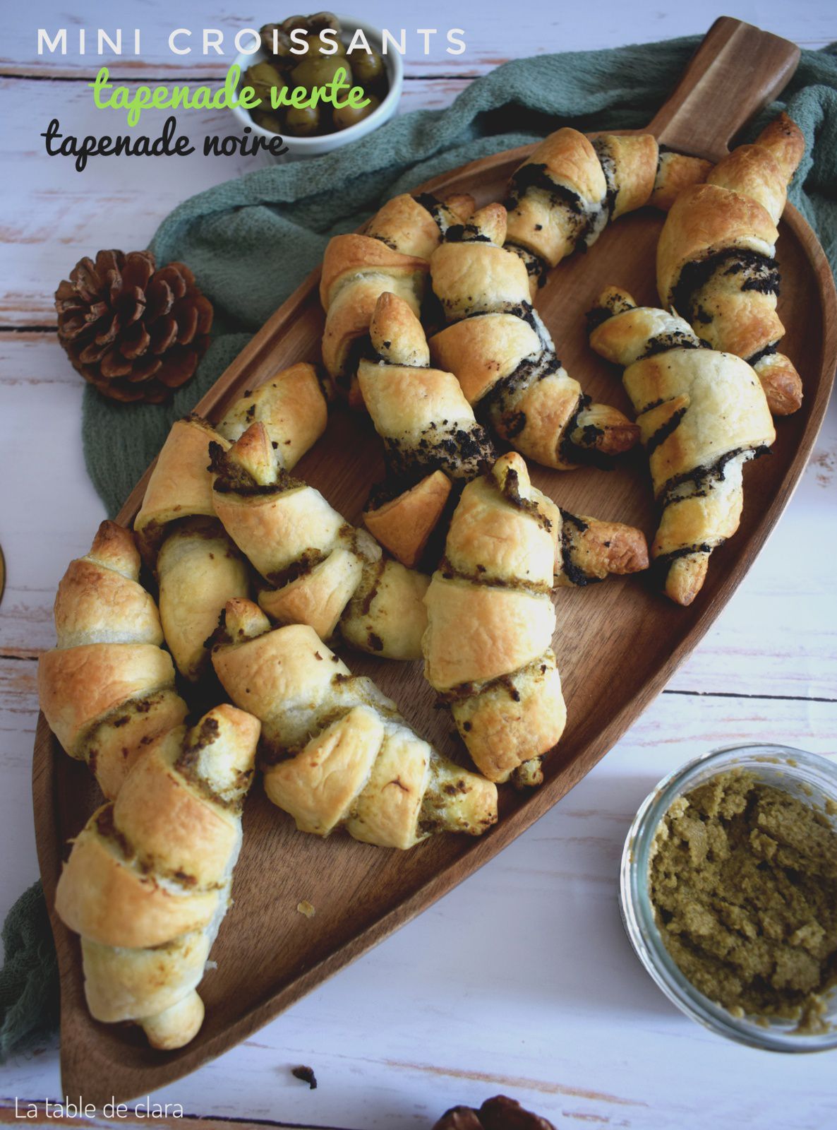 Mini croissants à la tapenade verte et noire