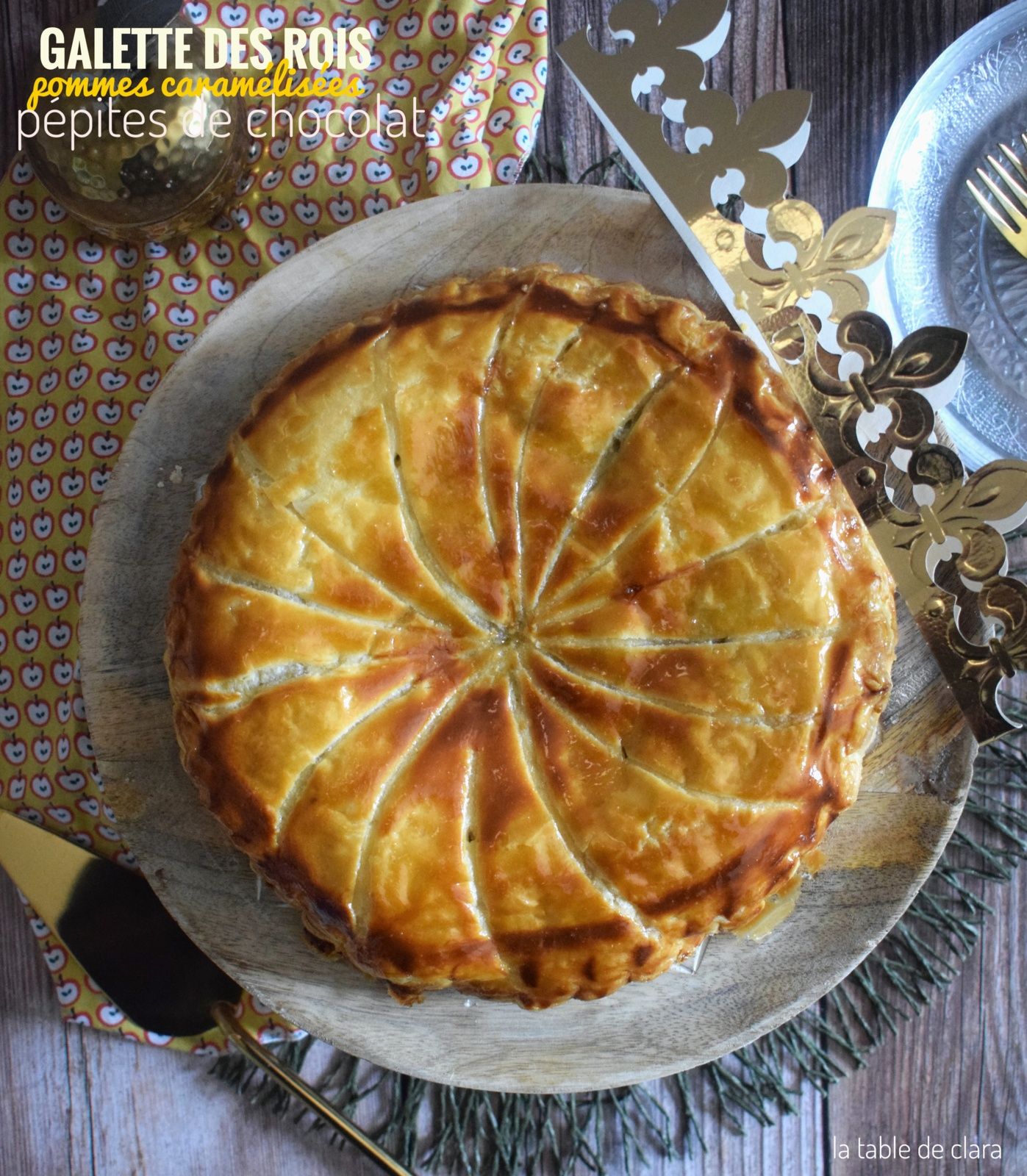 Galette des rois aux pommes caramélisées et pépites de chocolat
