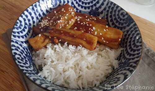 Aubergines caramélisées: une recette végétalienne qui joue sur le sucré-salé