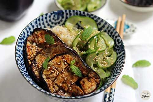 Aubergines grillées à la sauce teriyaki, salade de concombre