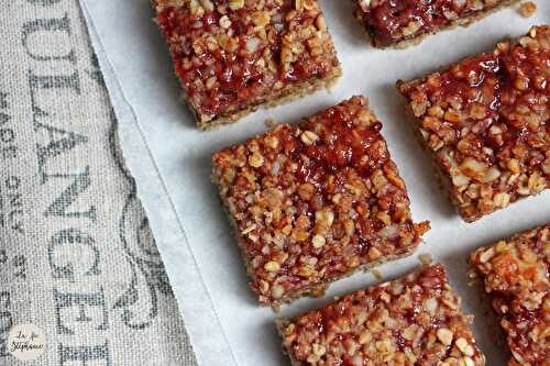 Barres de flocons d'avoine et d'amandes à la confiture pour faire le plein d'énergie!