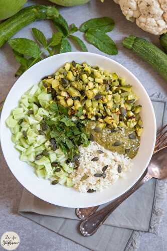 Bol vert à la semoule de chou-fleur - recette sans gluten