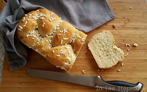 Brioche vegan, moelleuse et légère, renversante!