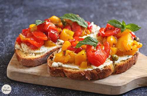 "Bruschette" aux poivrons rôtis et au fromage de cajou, une recette aux couleurs de l'été