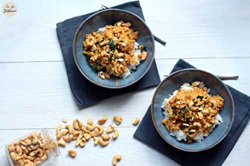 Curry de chou-fleur et de pois-chiches au lait de coco