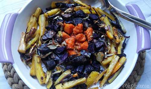 Des racines et des vitamines: carottes et pommes de terre violettes au four