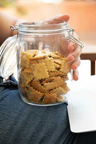 Irrésistibles crackers pour l'apéritif - Recette en vidéo