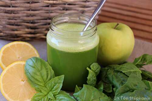 Jus vert détox: le goûter, c'est l'adopter!