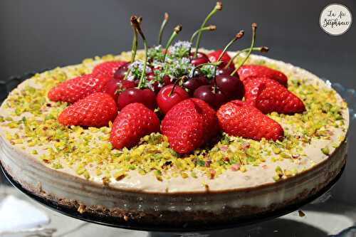 Pour la fêtes des mères: cheesecake aux cerises, recette vegan, sans gluten et sans cuisson!