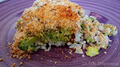 Riz et bouquets de brocolis gratinés, sauce moutarde et chapelure aux noix de cajou