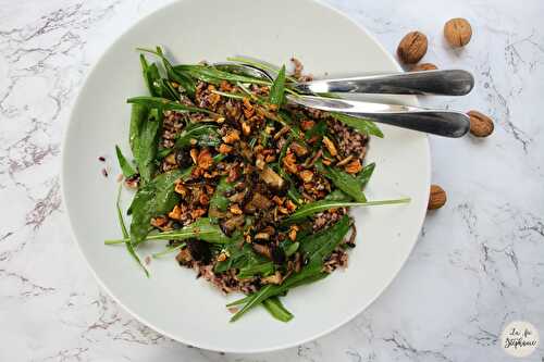 Salade de champignons rôtis et de roquette sauvage