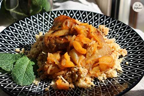 Seitan à la marocaine et semoule de couscous aux amandes, recette vegan