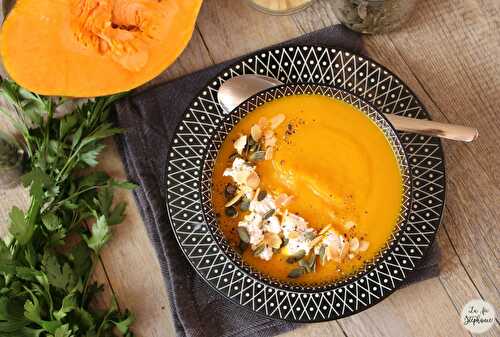 Soupe de courge et de carottes au curcuma