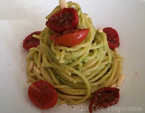 Spaghetti au pesto d'avocat