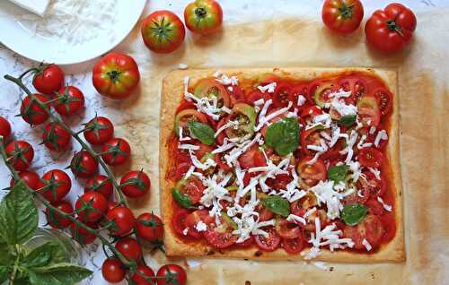 Tarte apéritive aux tomates, une recette végétale parfaite pour l'apéritif!