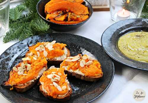 Tartines de Noël à la courge caramélisée et velouté de pois cassés