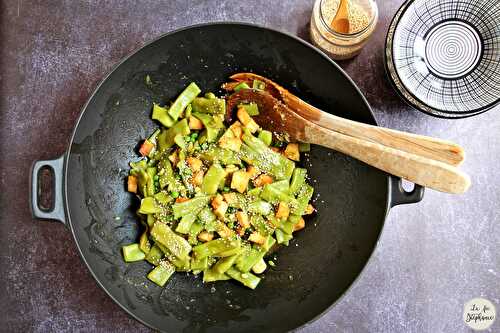 Wok de haricots plats et tofu grillé