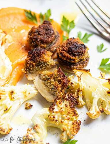 Belle assiette de légumes: purée de carottes, chou-fleur rôti et champignons farcis - La fée Stéphanie