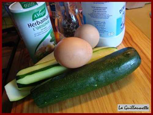 Escalopes de poulet panées et flan de courgettes