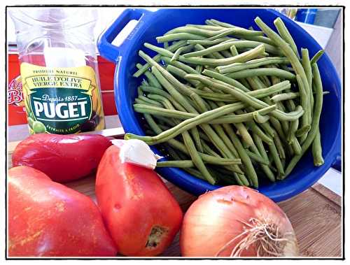 Haricots verts à l'italienne et brochettes de boeuf et poulet