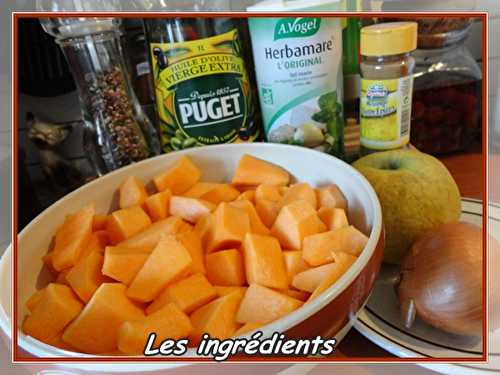 Soupe de courge butternut à la pomme et aux 4 épices