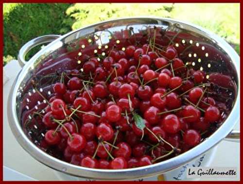 Tarte amandine aux cerises aîgres 