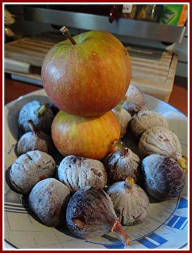 Tarte aux figues et aux pommes au lait de coco