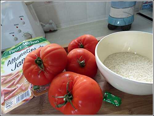 Tomate farcie au riz et son oeuf