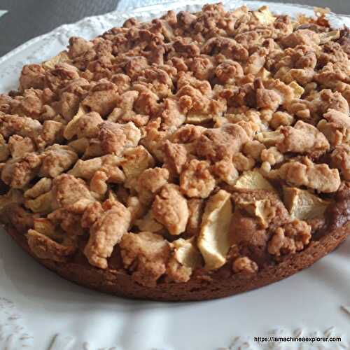 Irish Apple Crumble Cake