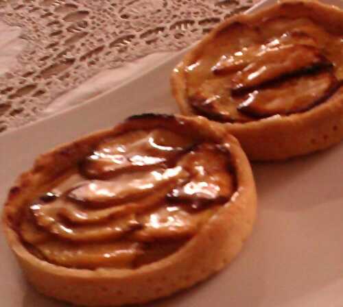 Simplissime tarte au pommes parfumée au pain d'épices - La Maison du pain d'épices,