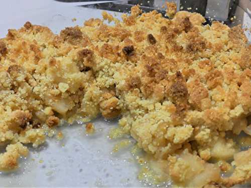 Crumble aux pommes et caramel au beurre salé de Cyril Lignac