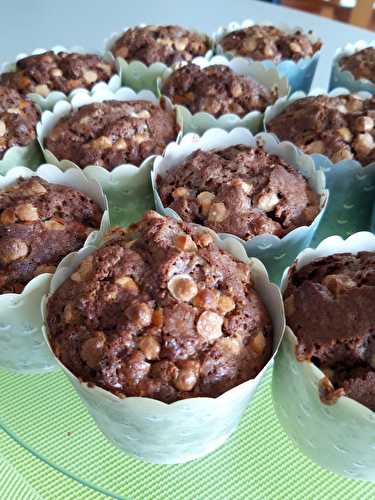 Muffins au chocolat et pépites de chocolat blanc