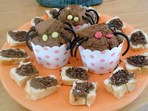 Muffins d’Halloween et tartines à la crème de cafards agrémentées de crottes de souris