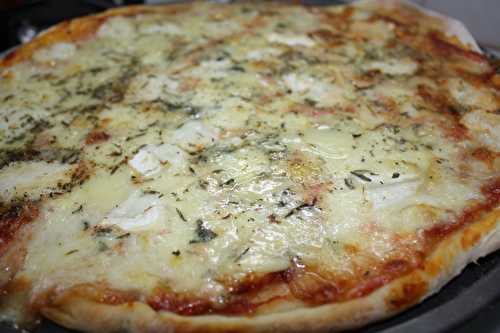 Pizza aux 4 fromages