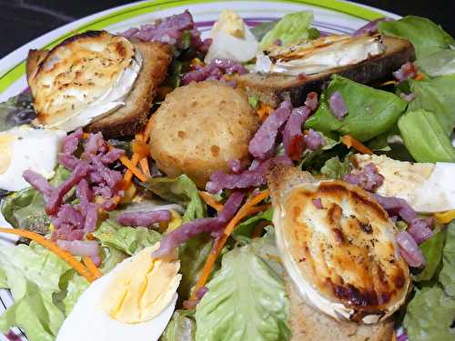 Salade de chèvre chaud au miel et ses lardons