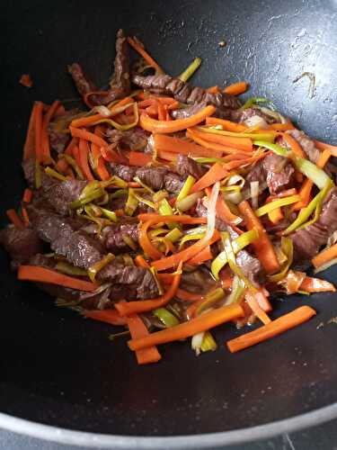 Wok de bœuf aux légumes saveur asiatique