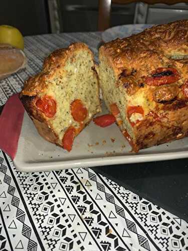 Cake à la  Feta et aux tomates cerises