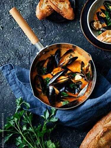 Moules au vin blanc et à la tomate