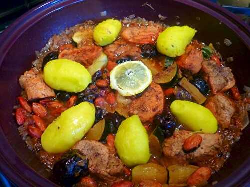 Tajine de veau aux pruneaux, courgettes, amandes et pommes de terre