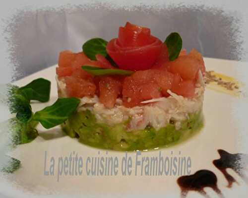 Tri-couches avocat-crabe-tomate