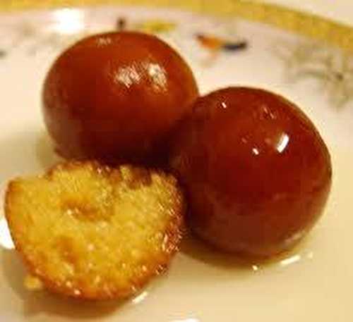 Gulab jamun ( dessert indien )