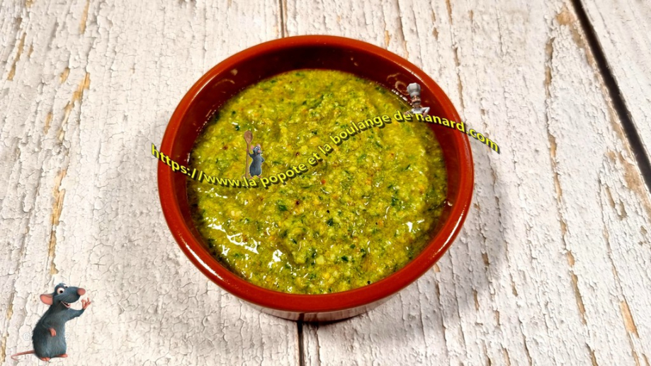 Pesto de tiges d’oignons verts