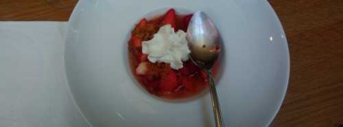 Soupe de fraise et framboise à la cardamome
