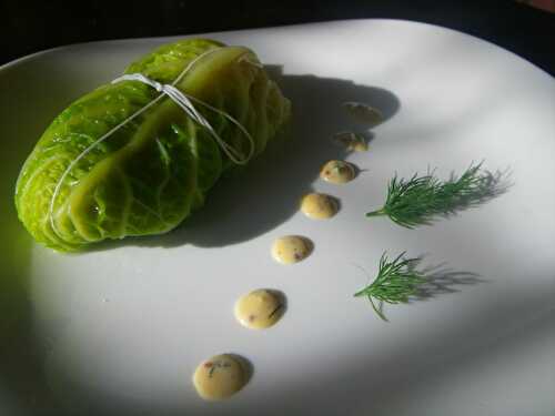 Ballotine de rouget au chou vert et sauce au jus de pomme