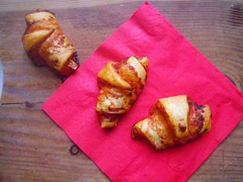 Croissants à la tomate et au comté