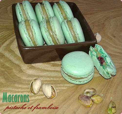 Macarons pistache et framboise