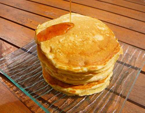 Pancakes à la banane et sirop d'érable