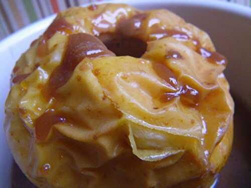 Pommes au four farcies aux carambars et noix de macadamia - La ronde des délices