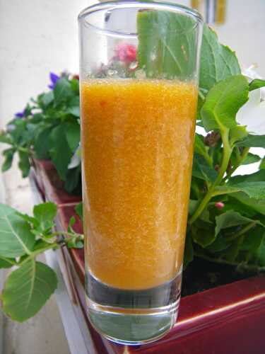 Smoothie épicé à la nectarine